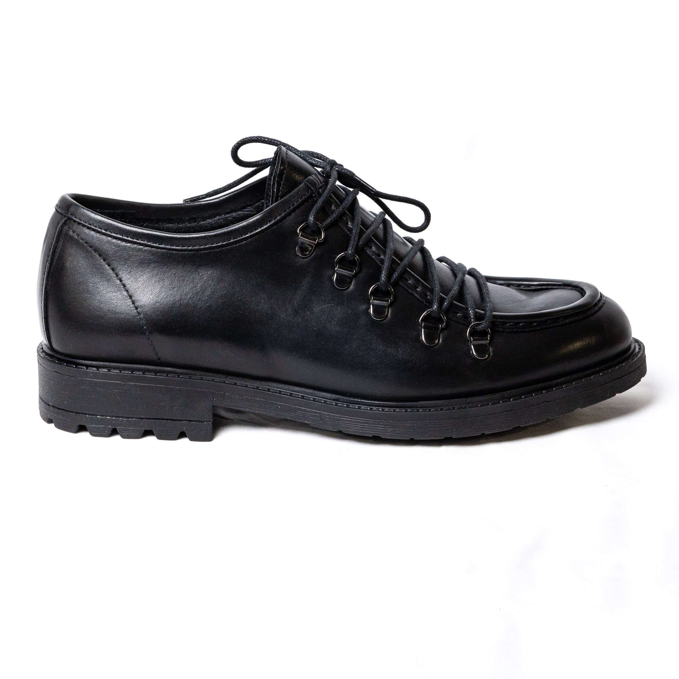 Leather Lace-Up Shoe